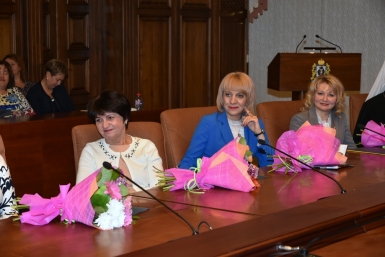 Лучших работников образования наградили в Хабаровске Пресс-служба губернатора и Правительства Хабаровского края